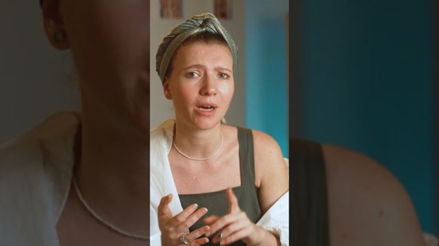 А твой малыш боится чужих? #развитиеребенка #материнство #новорожденный #ребенок #малыш #младенец смотреть онлайн