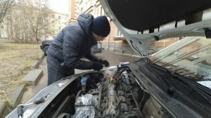 Быстрая простая замена свечей зажигания skoda rapid