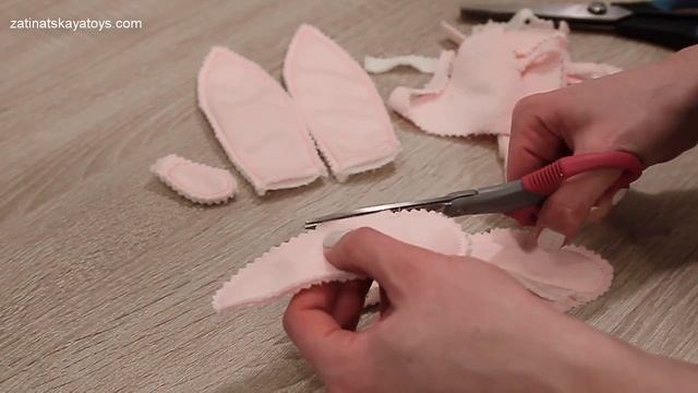 Зайчик своими руками | Мастер класс как сшить игрушку из ткани | ZatinatskayaToys смотреть онлайн