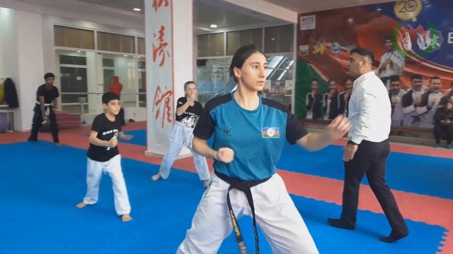 Обучение каратэ для глухих детей в Баку смотреть онлайн