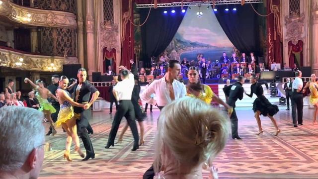 Petar Daskalov - Zia James | The Open Blackpool 2022 | Cha-cha-cha | Amateur Latin смотреть онлайн