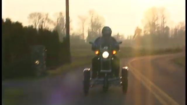 Tilting Motor Works смотреть онлайн