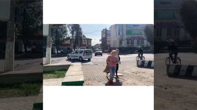 Дубно. Тротуар для людей и машин Украина 2020 смотреть онлайн