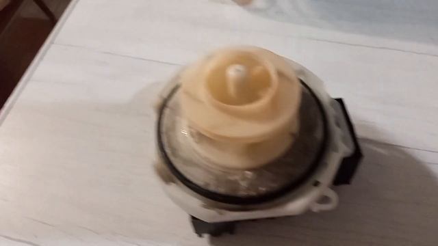 Посудомойка Вирпул. Ошибка номер 2. Замена циркуляционного насоса. смотреть онлайн