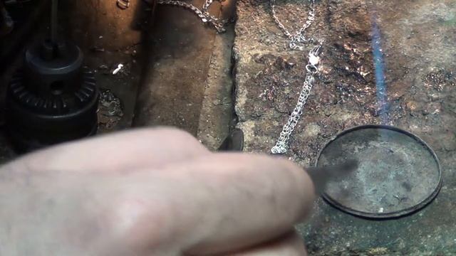 пайка звена серебряной цепочки
