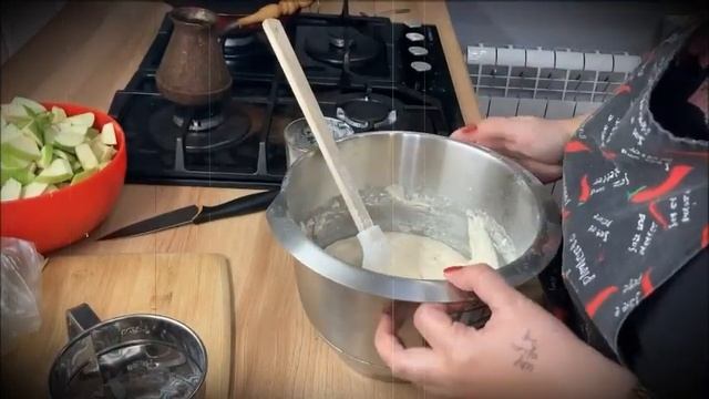 Шарлотка в форме для выпечки Nadoba Mila смотреть онлайн