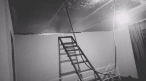 Обивка потолка утеплителем Изоспан. Кратко о событие...