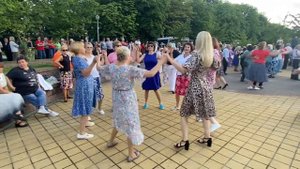 Танцующий Солигорск. Танцы в парке по воскресеньям.