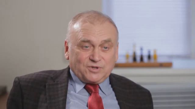 Шахматный гений Капабланка и его королева.