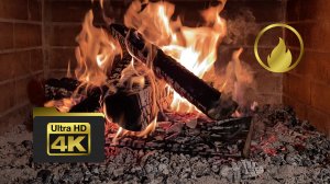 Гармония уюта: расслабляющий камин и гитара в 4K