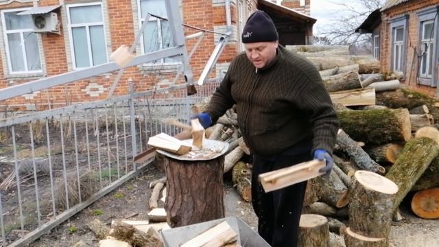 10 складометров дров для шахтного котла, разпиловка и колка дров по-легкому смотреть онлайн