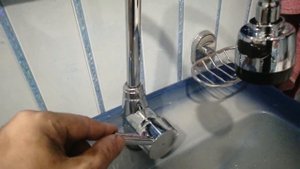 Установили смеситель из магазина светофор.