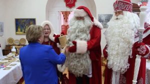 Санта Клаус в гостях у Деда Мороза