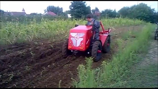 4x4 Trabant kistraktor смотреть онлайн