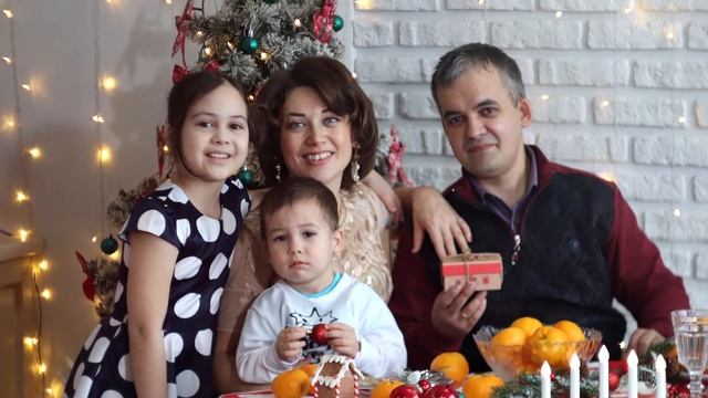 Поздравление с днём рождения дочки. Музыкальная открытка с днём рождения.