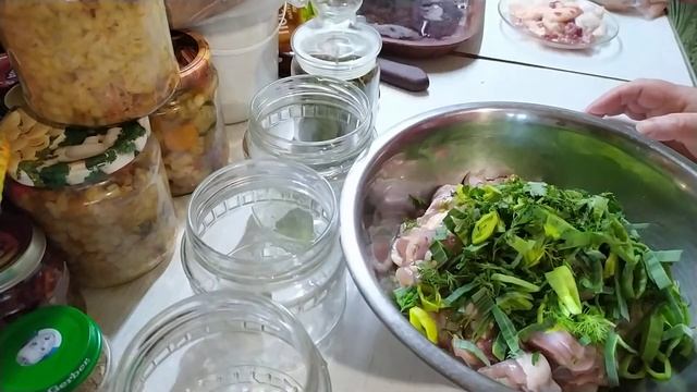 Тушенка из курицы в скороварке. смотреть онлайн