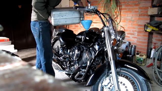 Поцыки на моцыке без бензика Yamaha Drag Star 1100