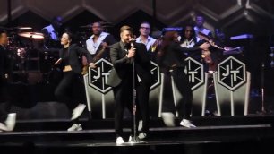 Justin Timberlake - Suit & Tie (Live at Barclays Center) 12-14-14