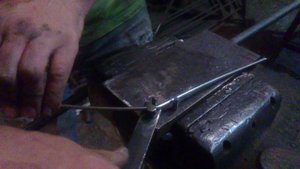 Кондуктор для гнутья проволоки.