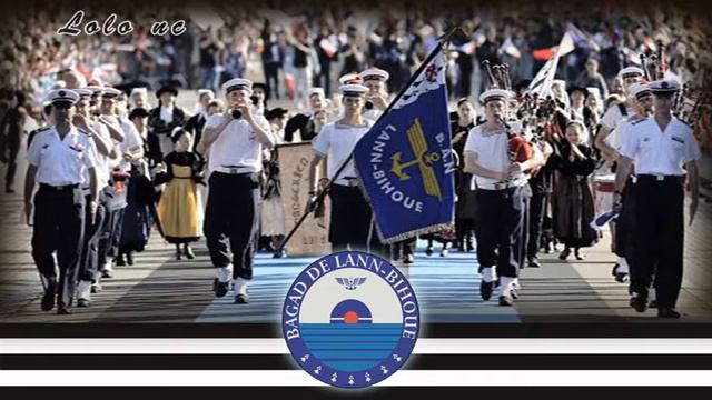 LOLO NC - Le Bagad de Lann-Bihoué (Alain Souchon cover) смотреть онлайн