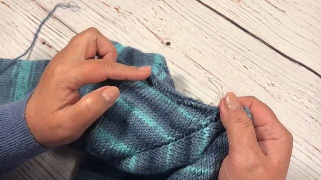 Свитер детский спицами. Свитшот с удлиненной спинкой. Часть 2.