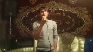 Цыган классно поёт по цыгански