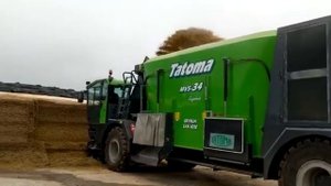 Самоходный кормораздатчик Татома(Tatoma)