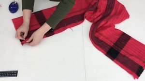 Переделка старых вещей. Как сшить тёплый и удобный капор из палантина. Вторая жизнь вещей. DIY
