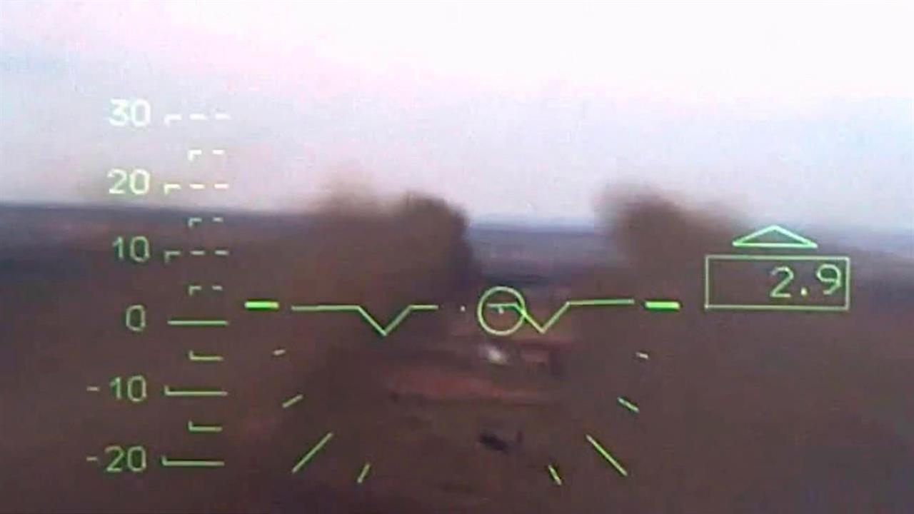 Минобороны РФ показало работу экипажей ударных вертолетов и мобильных мастерских