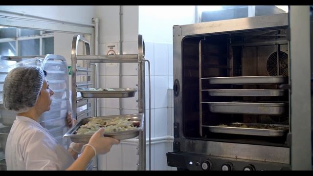 ВКУСНАЯ ЕДА ДЛЯ ВАШИХ СОТРУДНИКОВ - ЕдуБерри - доставка корпоративных обедов с гарантией качества! смотреть онлайн