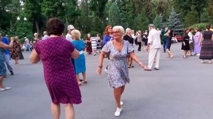 С НЕБА ЗВЁЗДОЧКУ ДОСТАНУ Я, ТОЛЬКО ДЛЯ ТЕБЯ! ТАНЦЫ В ПАРКЕ ГОРЬКОГО ХАРЬКОВ 2021