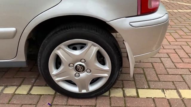 Nissan Micra смотреть онлайн