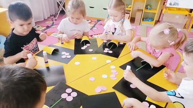 Сиреневая (старшая группа). Поделка ко дню пожилого человека смотреть онлайн