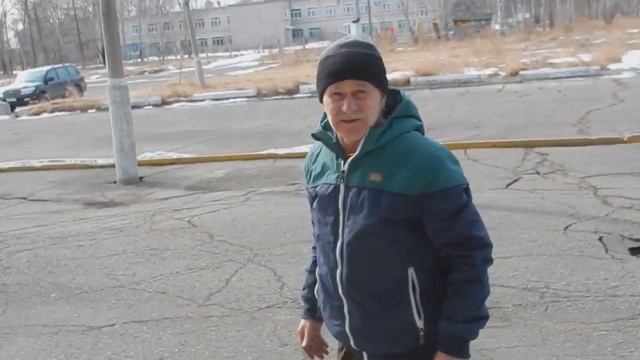 Работник аэропорта Хурба