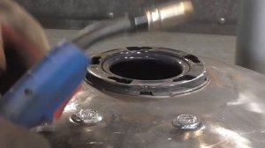 Бак от водонагревателя + балон из под фреона + труба 10-ка = самоделка своими руками