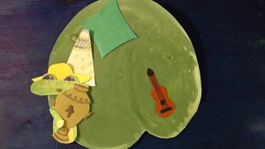 лягушка с гитарой