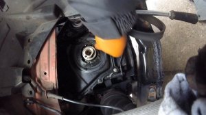 How to change the crankshaft oil seal Nissan, Vivaro, Renault 2.0 / Как поменять сальник коленвала