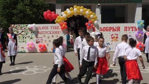 Креативный танец от выпускников. Последний звонок в Цветковской гимназии