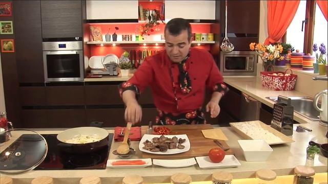 Дробчета по селски - с много лук, чушки и домат. смотреть онлайн