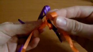Фенечка с четырёх и более атласных лент.