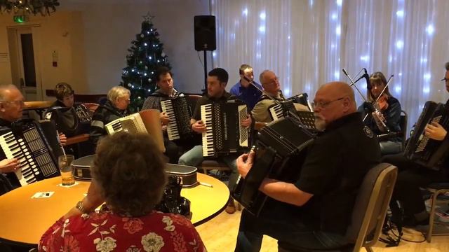 Ewan Galloway leading the Stramash on New Year’s Day 2017 смотреть онлайн