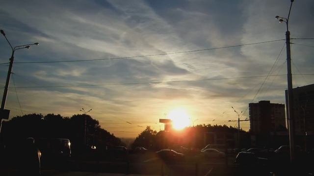 ГОРОД УФА ВОСХОД СОЛНЦА НА ПРОСПЕКТЕ ОКТЯБРЯ ГДК  23 09 2022 УТРО 7:30