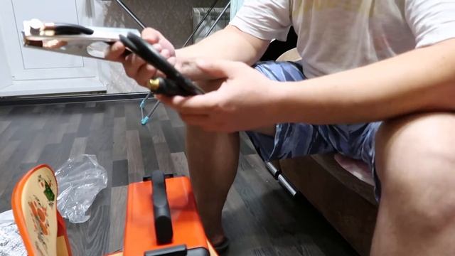 ELITECH АИС 200Д Распаковка сварочного инвертора смотреть онлайн