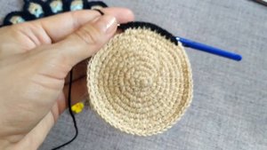 МК Прихватка Павлин крючком (вязаная подставка под горячее) - Часть1.