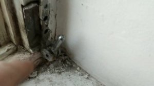 Замена петель Siegenia на деревянном окне