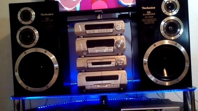 Музыкальный Центр Technics 780 Technics SB-CD320 смотреть онлайн