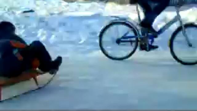 Дал угла на санках))) смотреть онлайн