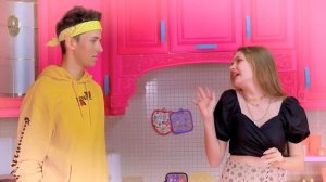 ФАНАТКА БРИТНИ ПРОБРАЛАСЬ В КАМПУС! КАК ПОЯВИЛСЯ КАМПУС PART A?! 93 серия