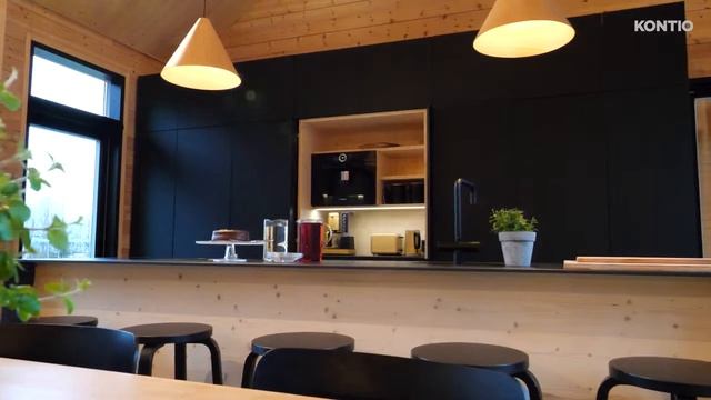 Современный дом из клееного безусадочного бруса Контио SmartLog™. Дизайн интерьера. Обзор дома. смотреть онлайн