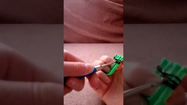 Как сплести метлу из резинок смотреть онлайн